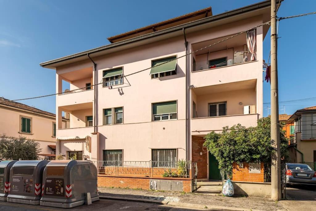 Chic Italian Escape - Casa Vacanze Lorusso Montecatini Terme Exterior photo